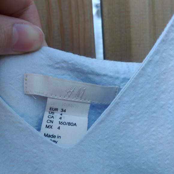 CLEARANCE XS H&M Sky Blue Dress with Circle Skirt - Picture 4 of 6